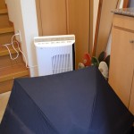 折り畳み傘と一緒に玄関を乾かしてます